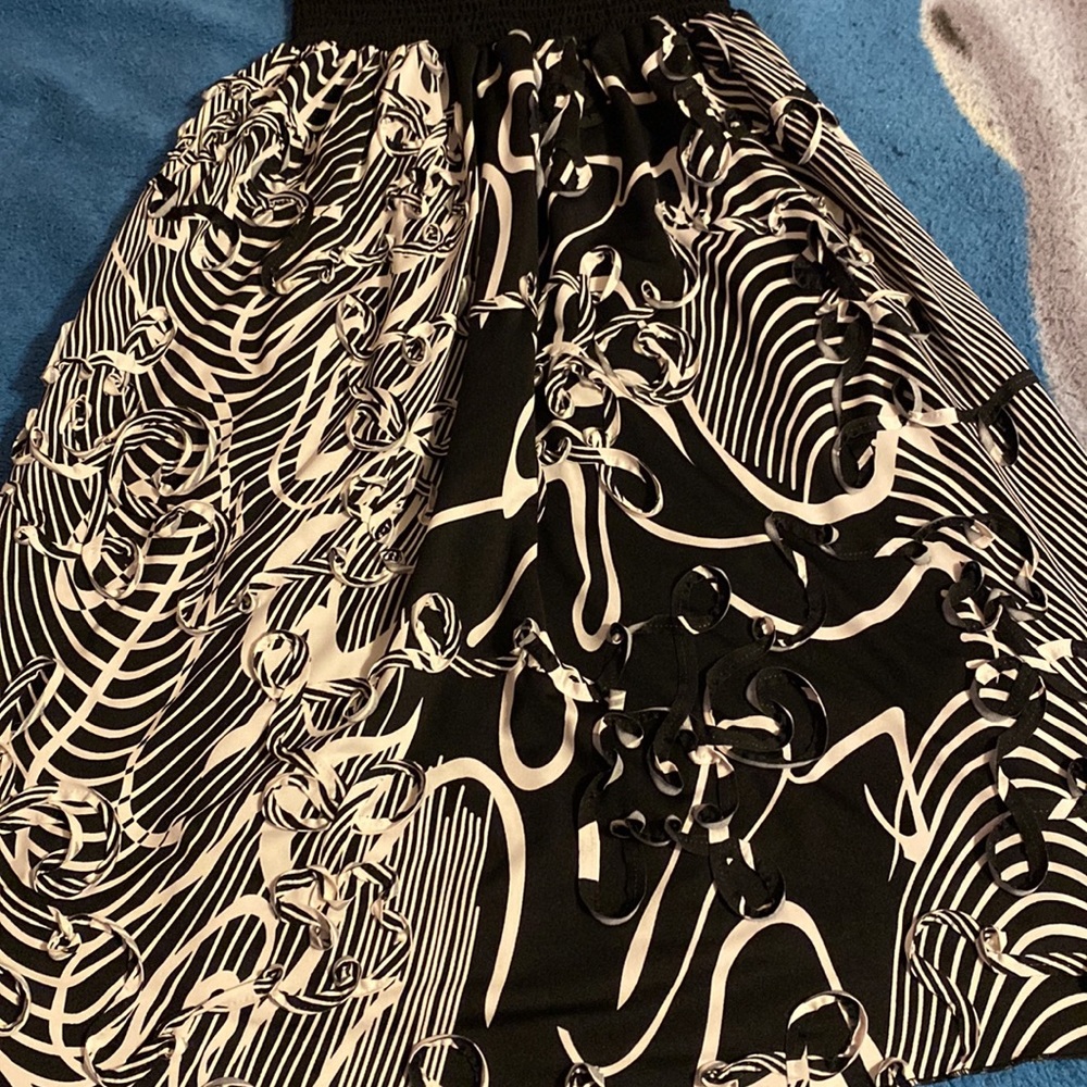 Dress - Picture 3 of 5